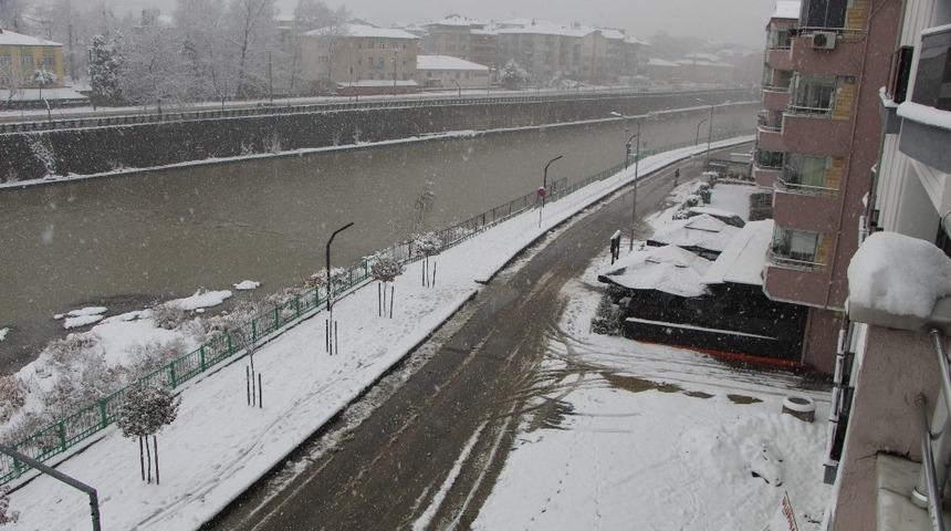 Devrek beyaza b&uuml;r&uuml;nd&uuml;