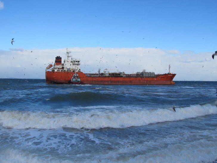 Yalova'da yük gemisi karaya oturdu G1