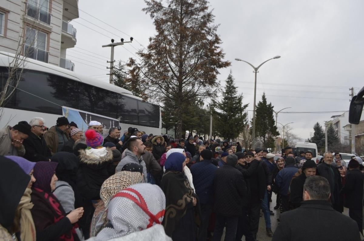 Tavşanlı&rsquo;da umre yolculuğu heyecanı