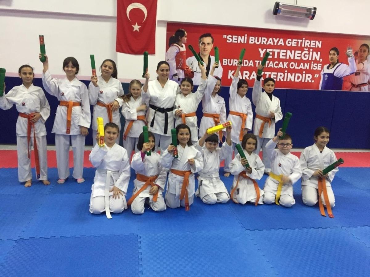 Şuhut&rsquo;ta &ouml;ğrenciler kuşak sınavında ter d&ouml;kt&uuml;