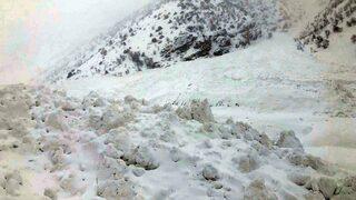 Son dakika! Van'ın Çatak ilçesinde çığ düştü