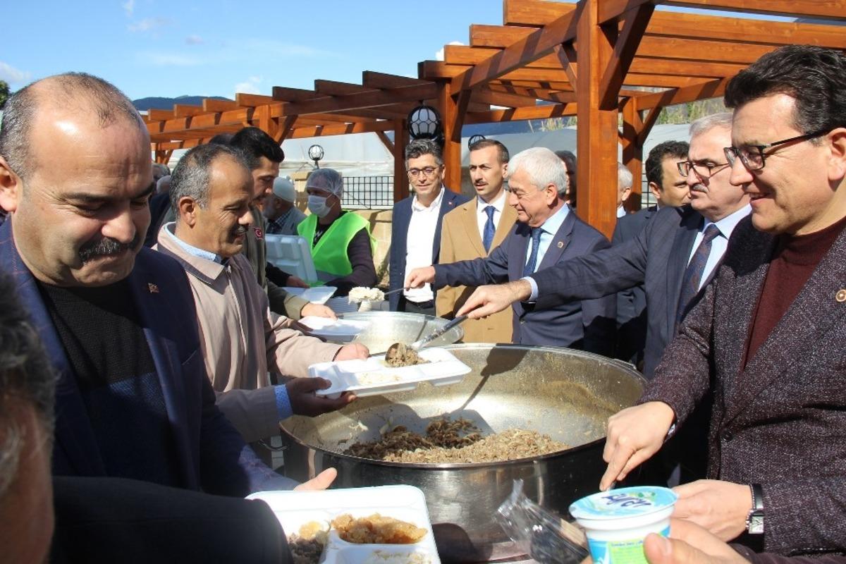 Vali Karaloğlu&rsquo;dan Finike &ccedil;ıkarması