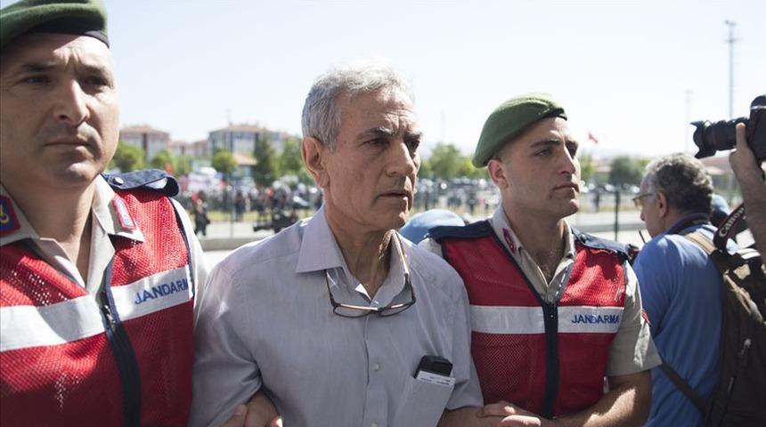 Son dakika! FET&Ouml;'c&uuml; Akın &Ouml;zt&uuml;rk'&uuml;n emir astsubayı tutuklandı