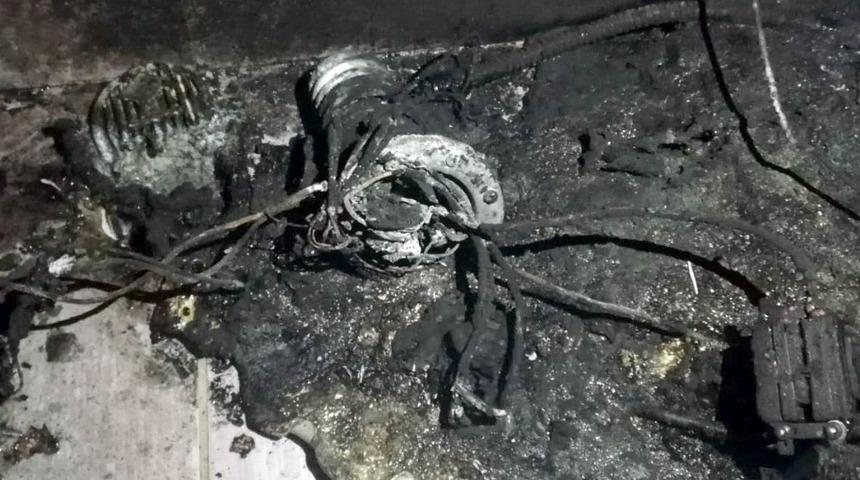 Korku dolu anlar! Patlayan şofben evi savaş alanına &ccedil;evirdi