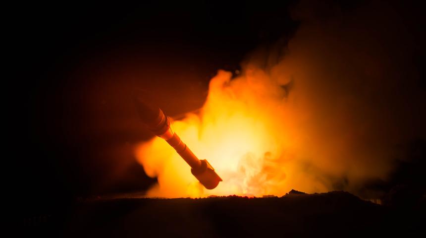 Doğu Akdeniz'de Fransız-Rum ittifakı! 240 milyon avroluk f&uuml;ze anlaşması