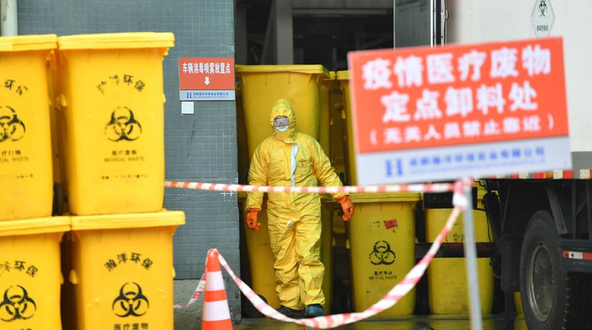 Koronavir&uuml;s salgınında &ouml;l&uuml; sayısı 812'ye y&uuml;kseldi