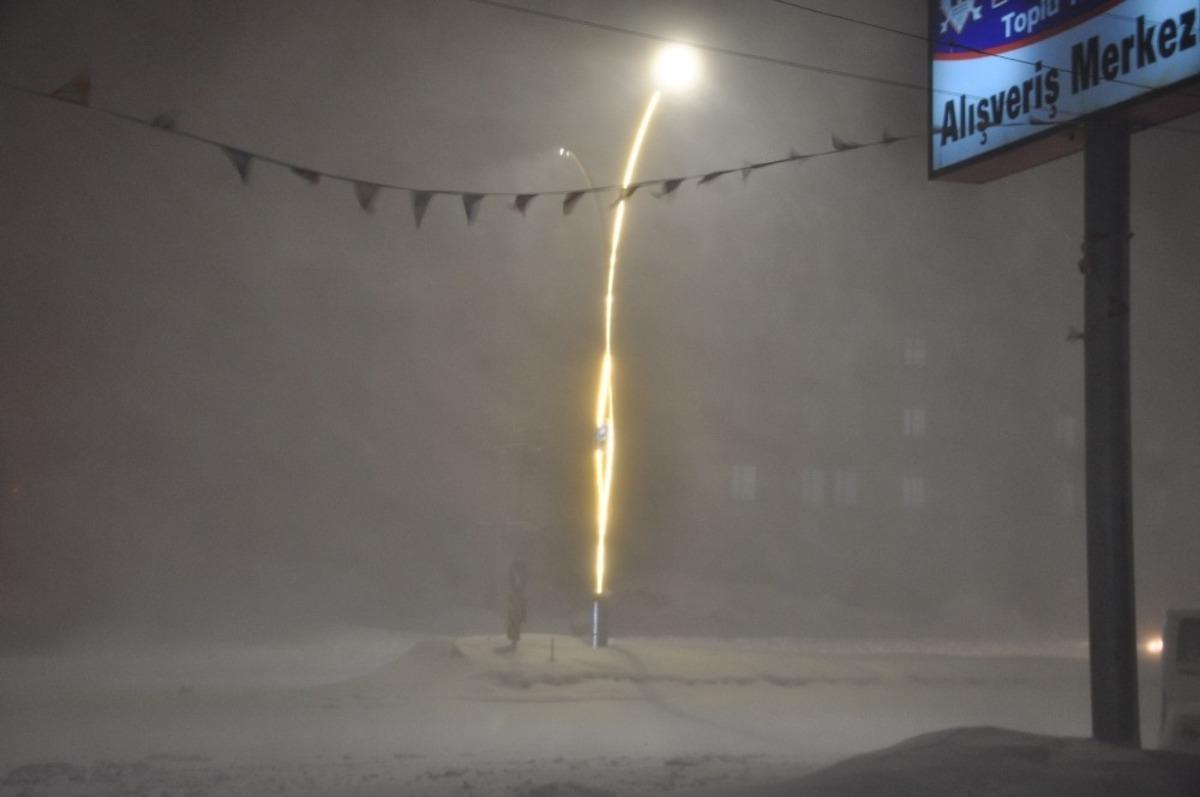 Y&uuml;ksekova tipiye teslim oldu