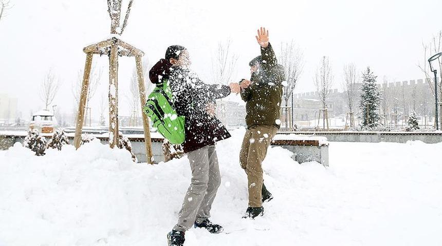 Son Dakika: 24 Mart (bugün) hangi illerde okullar tatil? İşte kar tatili verilen iller