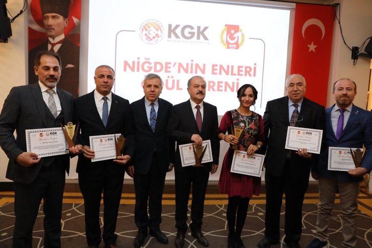 Niğde’de yılın enlerine plaket G3