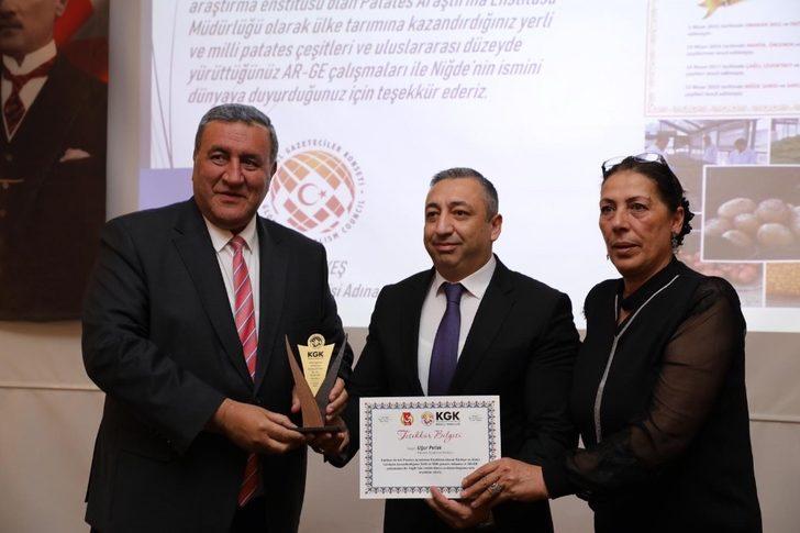 Niğde’de yılın enlerine plaket G4