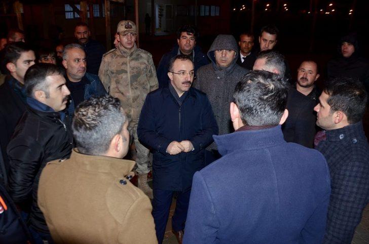 Bakan Yardımcısı Çataklı Deprem bölgesine gönderilecek konteynerleri inceledi G3