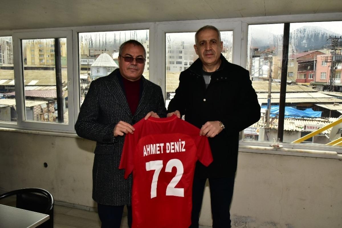 Vali Deniz, Somaspor-Batman Petrolspor ma&ccedil;ını izledi