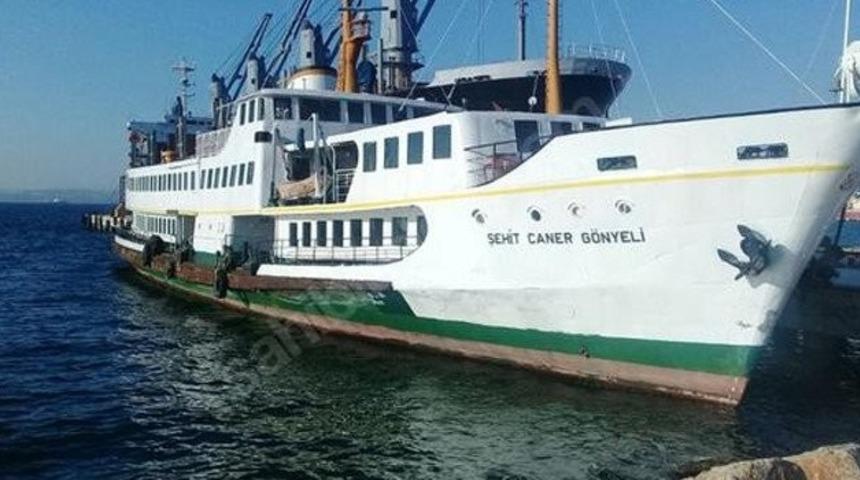 İnternetten satışa çıkarılan yolcu vapuru söküm tesislerine getirildi