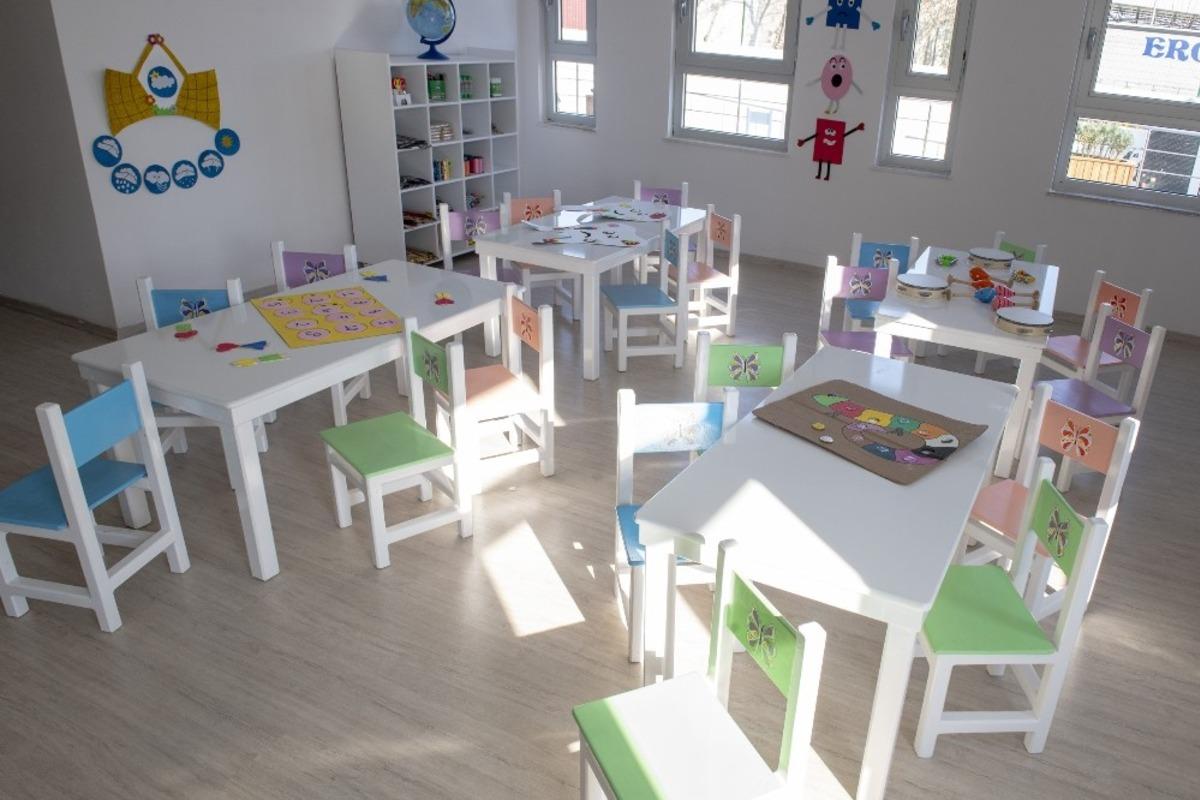 Mersin Halinde &ccedil;alışan kadınların &ccedil;ocukları i&ccedil;in kreş hizmeti