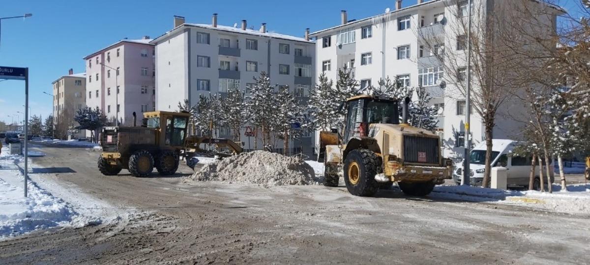 Paland&ouml;ken&rsquo;de karla m&uuml;cadele