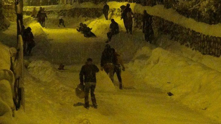 Şırnak’ta çocukların kızak keyfi G1