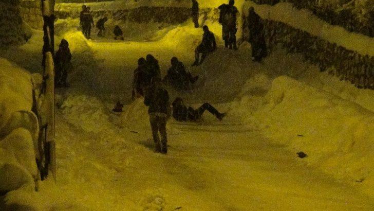 Şırnak’ta çocukların kızak keyfi G5