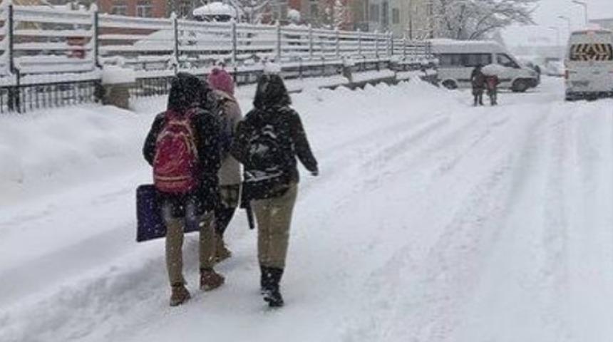 Tosya&rsquo;da taşımalı eğitime 1 g&uuml;n ara