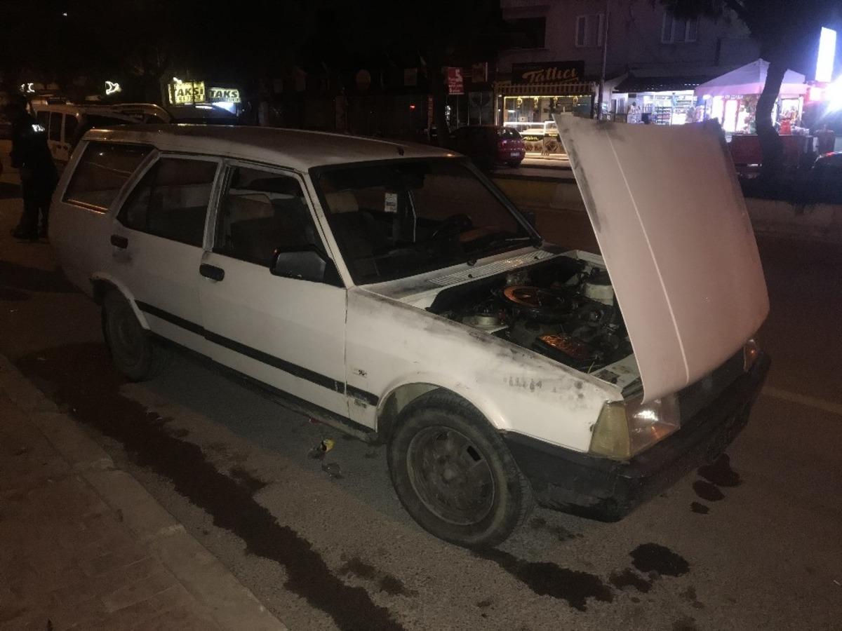 &Ccedil;alıntı arabaya sahte plaka takınca yakayı ele verdiler