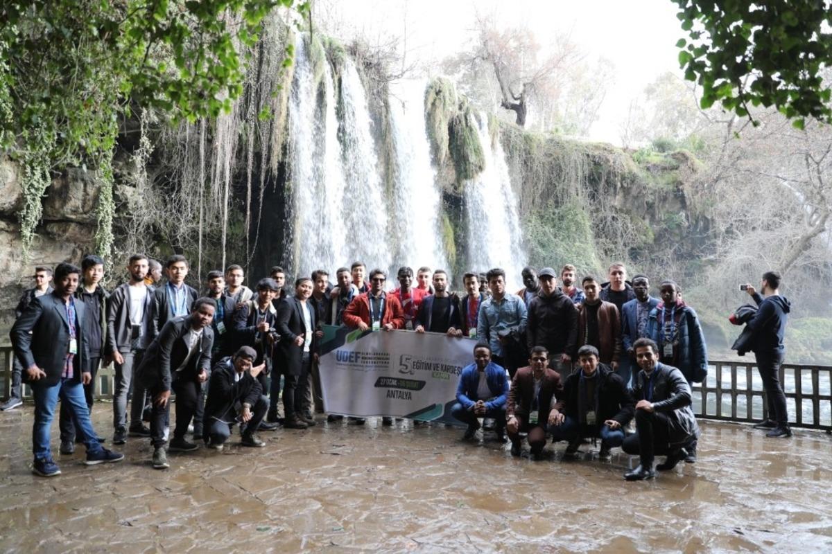 5. Uluslararası &Ouml;ğrenciler eğitim ve kardeşlik kampı Antalya&rsquo;da ger&ccedil;ekleştirildi