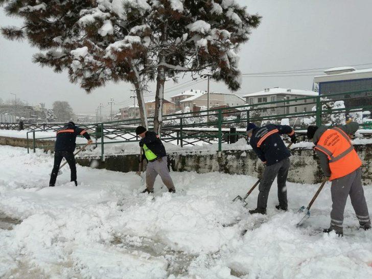 Karla mücadelede 200’den fazla personel çalıştı G1