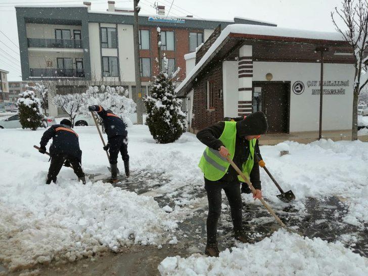 Karla mücadelede 200’den fazla personel çalıştı G2
