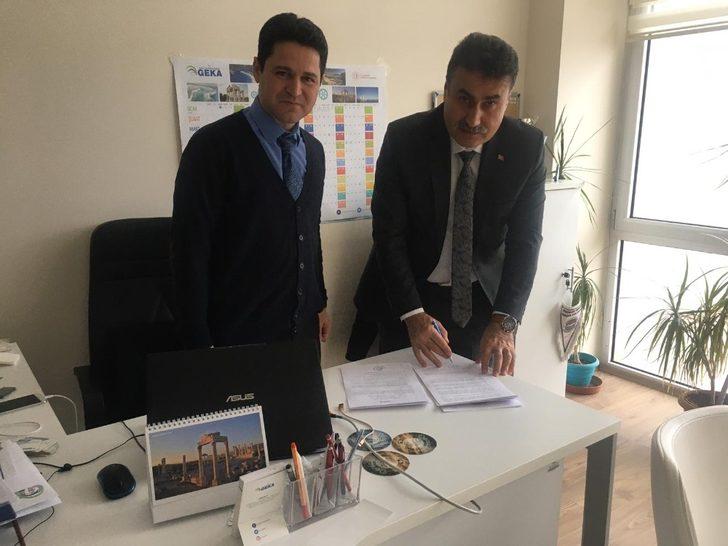 Bu sözleşme ile Buharkent’te öğrenciler teknoloji çağına ayak uyduracak G2