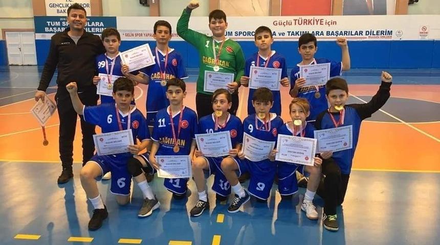 Ahmet Paşa Orta Okulu Yarı Finalde