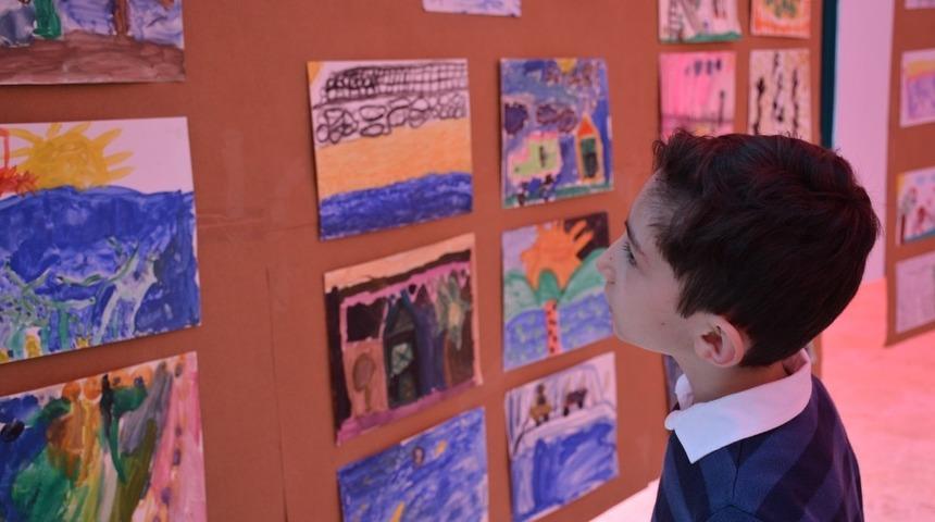 Miniklerin hayal g&uuml;&ccedil;leri bu sergide hayat buldu