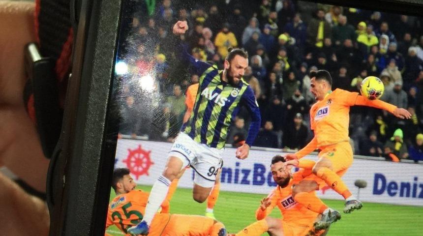 Mustafa Pektemek çok konuşulan penaltı pozisyonunu anlattı