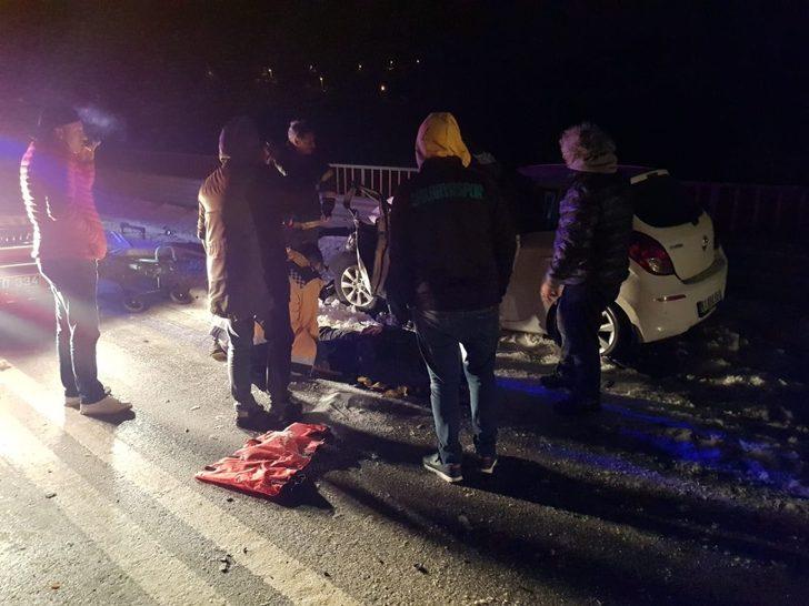 Otomobil ile kamyon çarpıtı: 2 yaralı G3