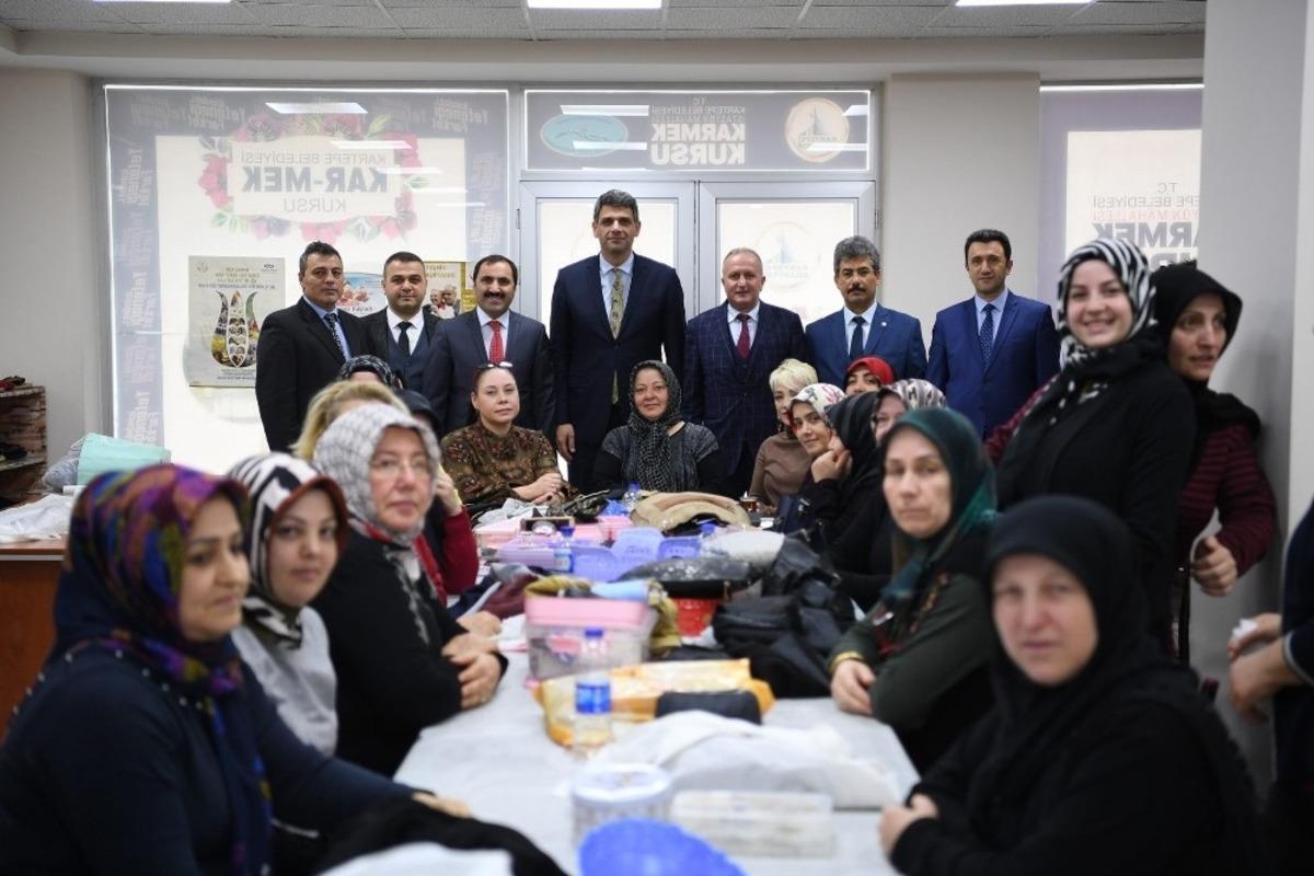 Kartepeli kadınlar &uuml;retirken kazanacak