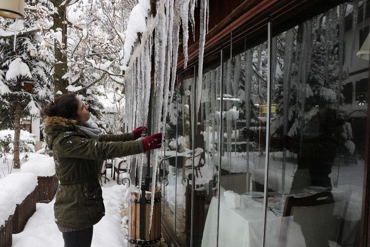 Karabük dondu! İnsan boyunda sarkıtlar oluştu G3