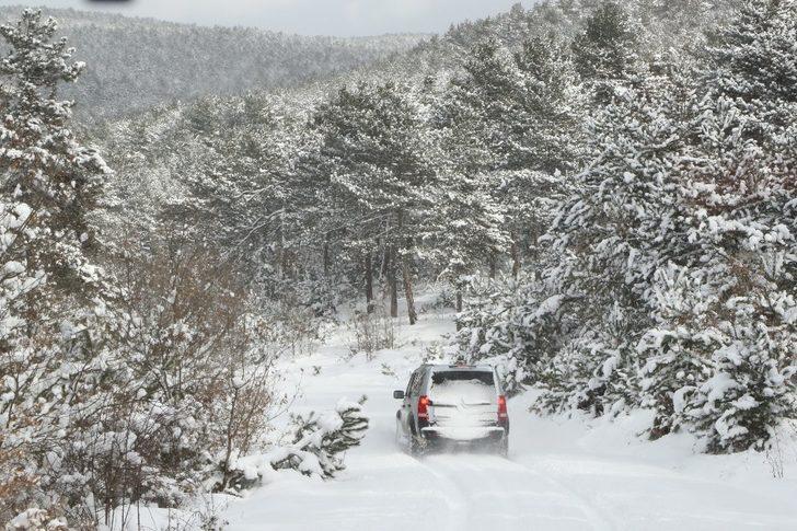 Karabük dondu! İnsan boyunda sarkıtlar oluştu G4