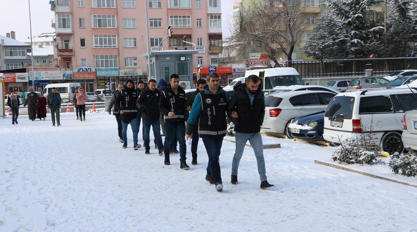 Niğde'de 'Parazit' operasyonu 