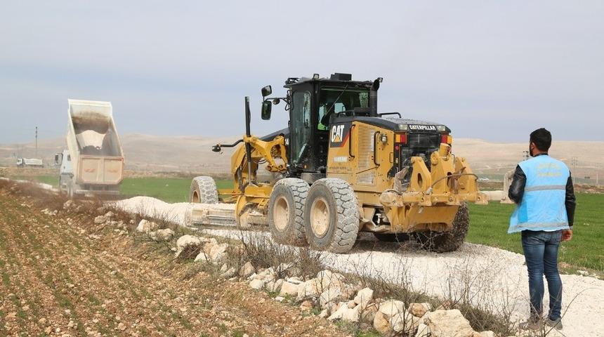 Haliliye&rsquo;de yol  yapım &ccedil;alışmaları s&uuml;r&uuml;yor