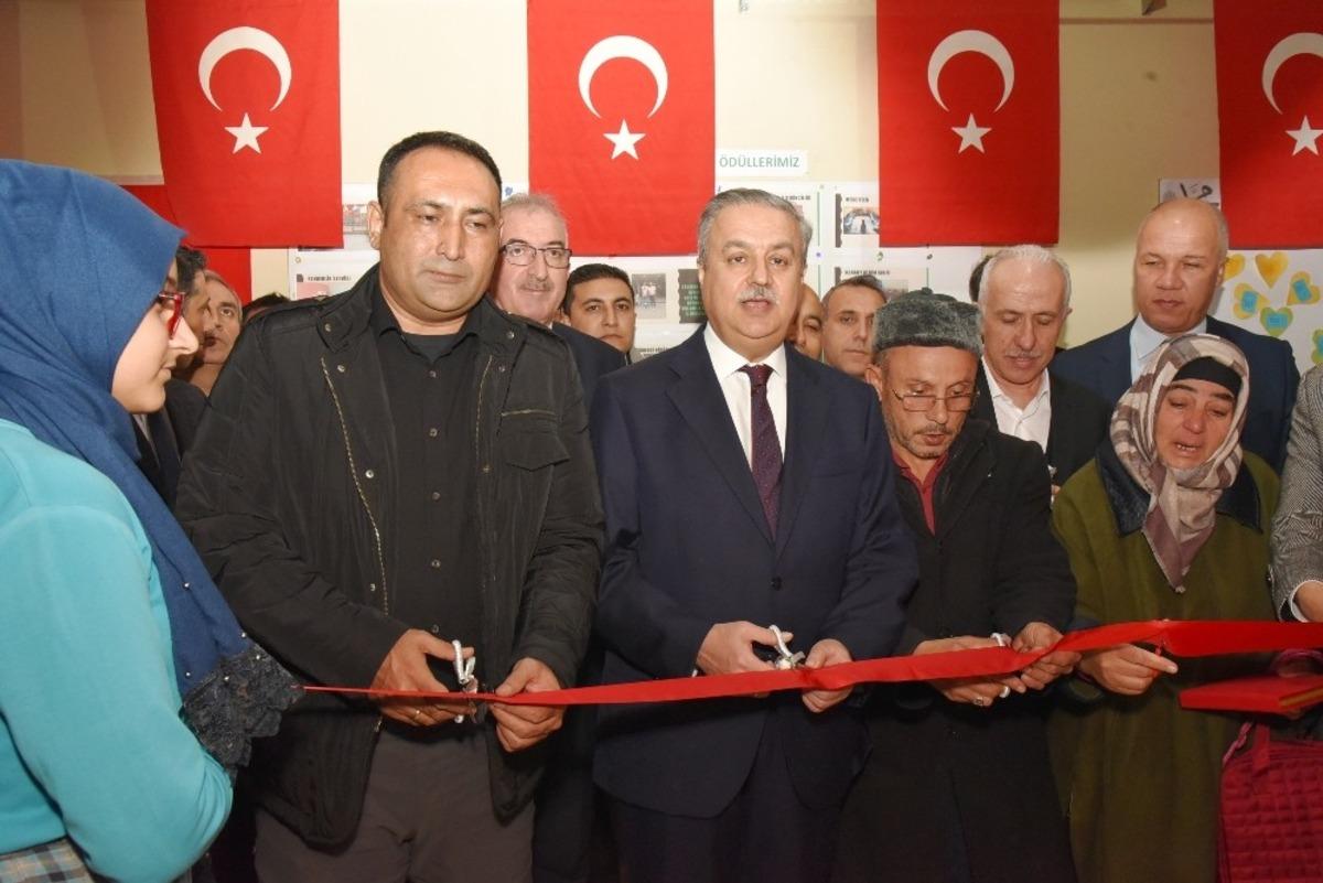 Şehit T&uuml;rkel&rsquo;in adı k&uuml;t&uuml;phanede yaşayacak