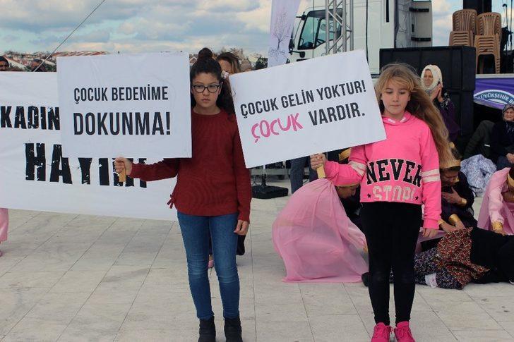 Festivalde kadına şiddeti dikkat çektiler G3