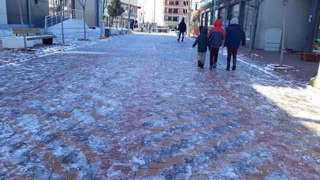 Kulp’ta dondurucu soğuklar hayatı olumsuz etkiledi