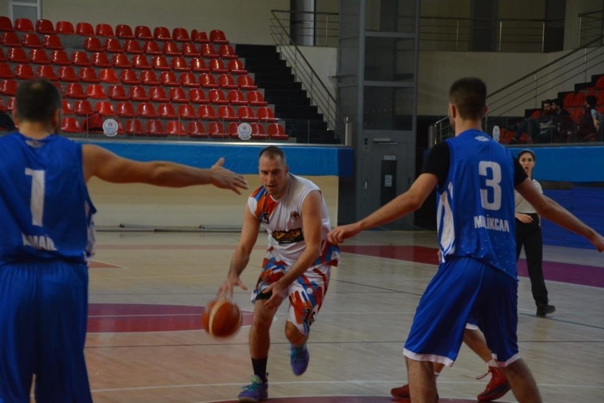 Kayseri b&uuml;y&uuml;k erkekler basketbolda finalin adı belli oldu