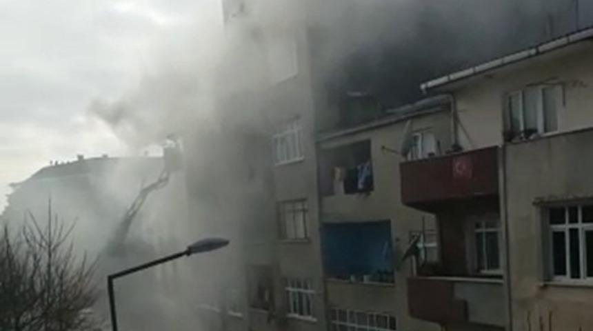 Esenyurt’ta korkutan yangın! Çok sayıda kişi kurtarıldı