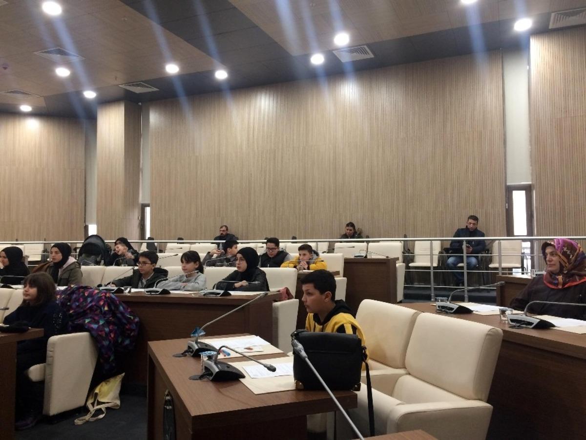 &Ccedil;ocuk Meclisi&rsquo;nden enerji ve &ccedil;evre konulu seminerler