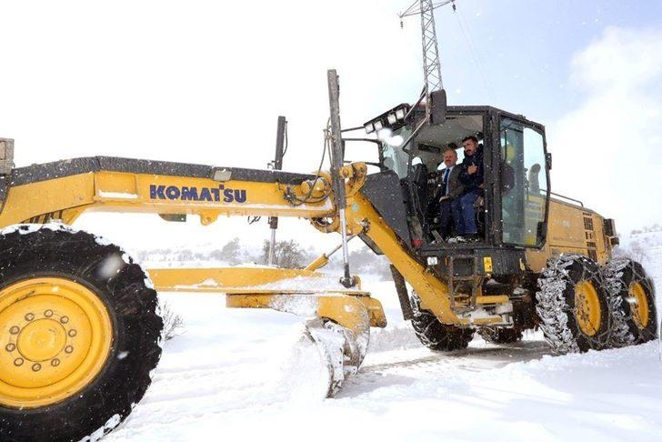 Vali Varol’dan karla mücadeleye yakın takip G4