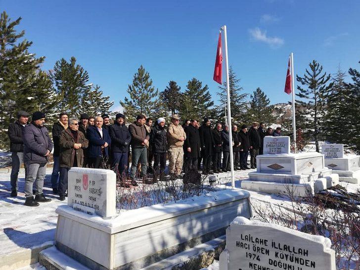 Zeytin Dalı Harekatı şehidi mezarı başında anıldı G3