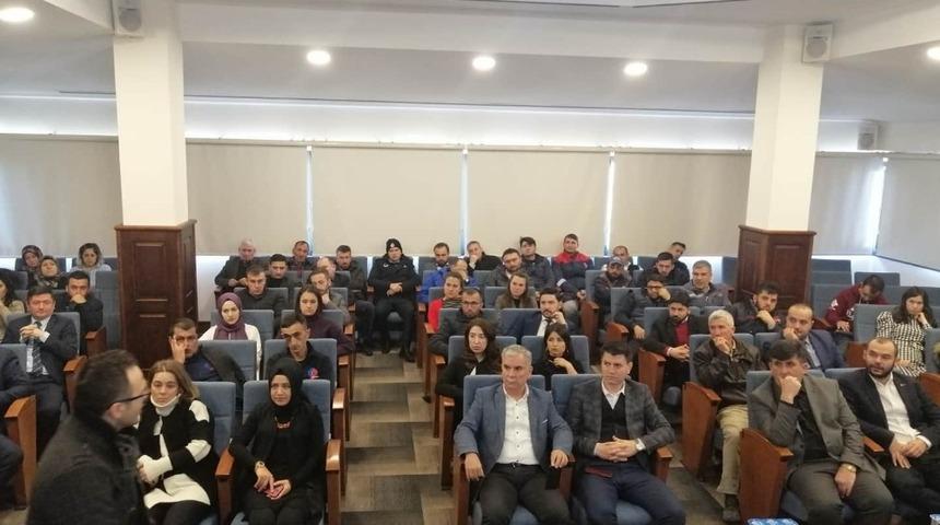 Belediye personeline deprem semineri
