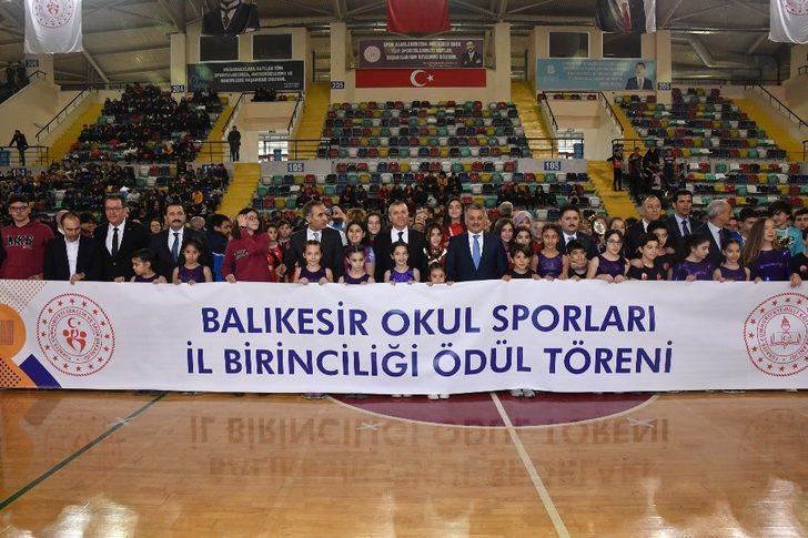 Okul sporlarında ödüller sahiplerini buldu G3