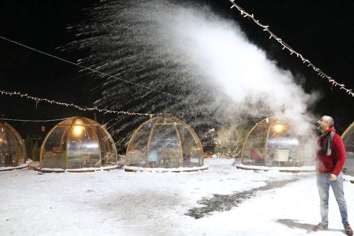 Havaya atılan su anında buza döndü! Sivas'ta sıcaklık eksi 21 dereceye kadar düştü G4