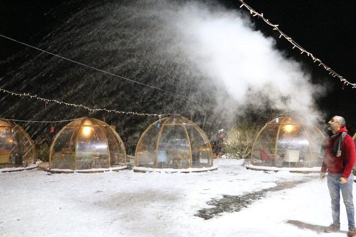 Havaya atılan su anında buza döndü! Sivas'ta sıcaklık eksi 21 dereceye kadar düştü G5