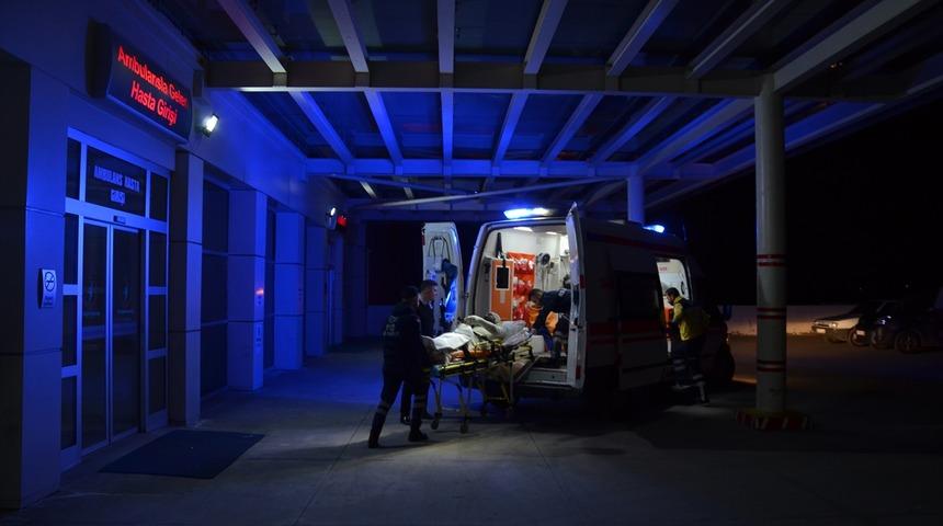 Anne ve babası korku dolu g&ouml;zlerle izledi! Alkoll&uuml; şahıs eve gelir gelmez kendini yaktı!