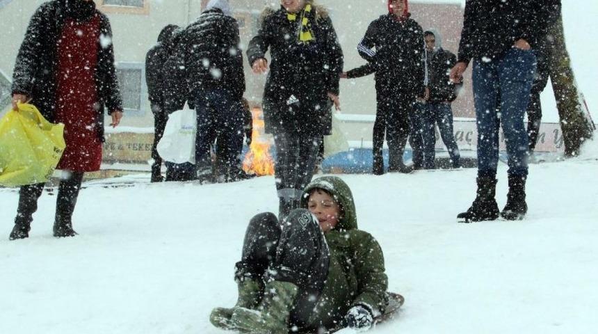 Samsun&rsquo;da 9 il&ccedil;ede eğitime kar engeli